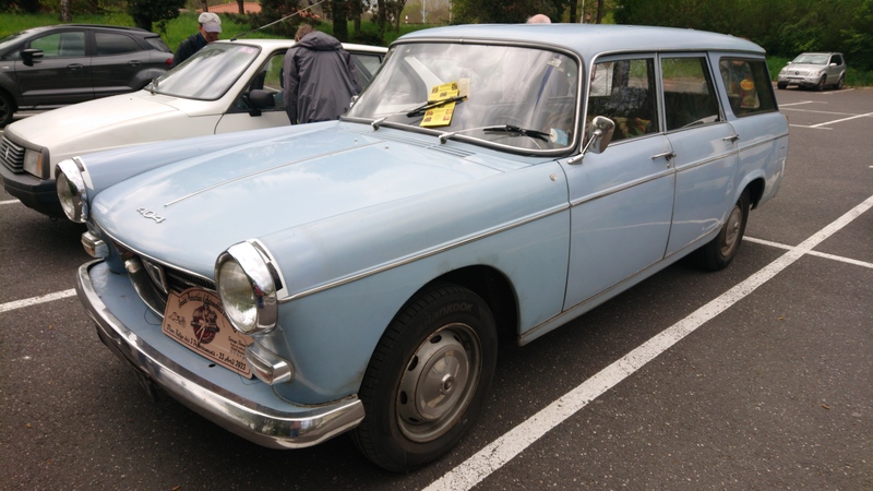 Peugeot 404 familiale_2.JPG