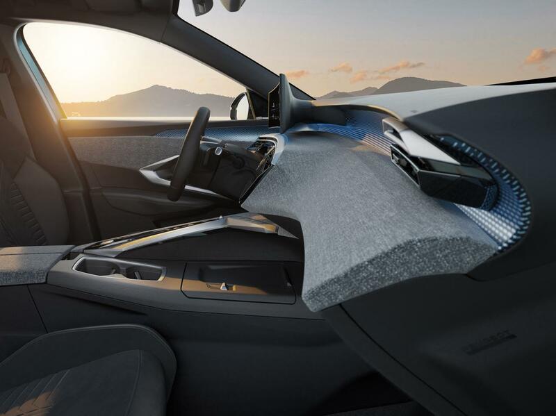 Peugeot-3008 III i-cockpit_g.jpg