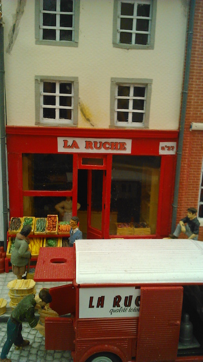 LA RUCHE PICARDE à Abbeville - échelle 1/43