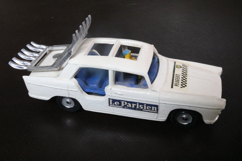 SALZA le parisien, peugeot.JPG